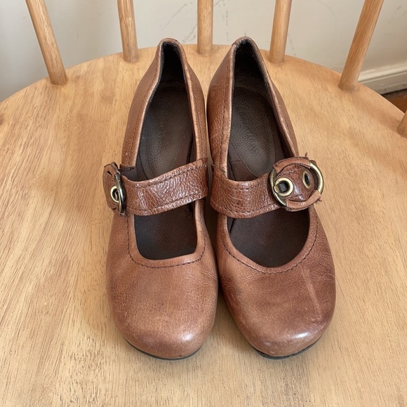 BareTraps Shoes Baretraps Dandy Mary Jane Wedge Shoes Size 75
